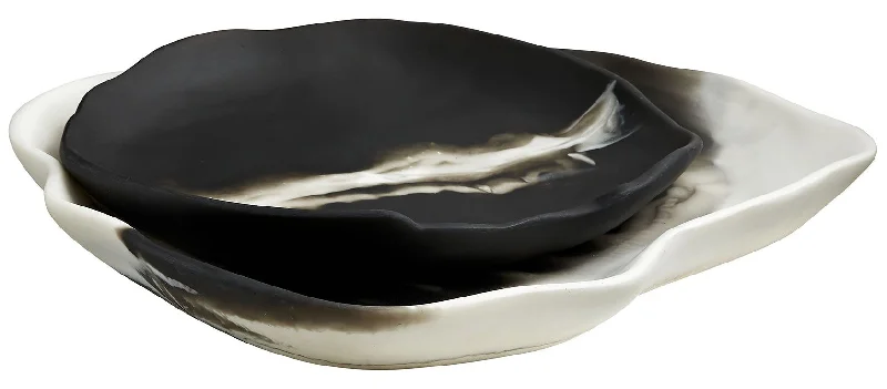 Track lighting with a chunky, bold designHollie Tray Set of 2