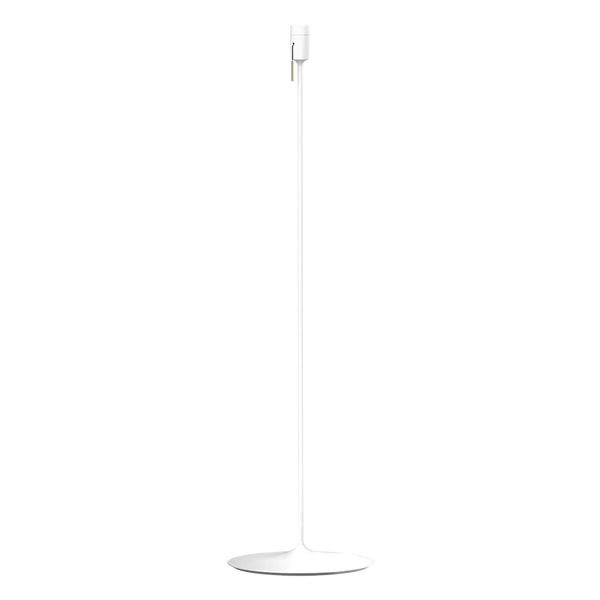 Track lighting for highlighting bookcasesSanté Floor Light Stand