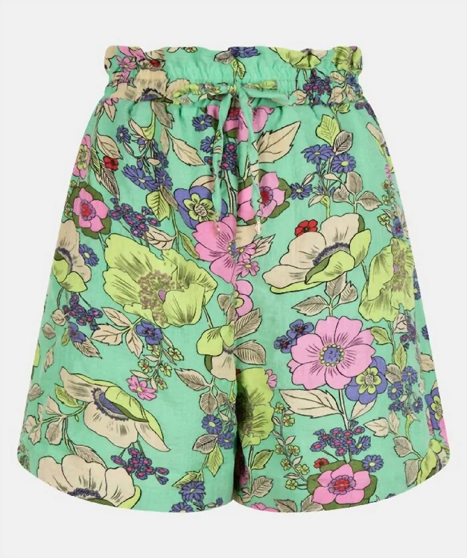 Resort Island Shorts In Green