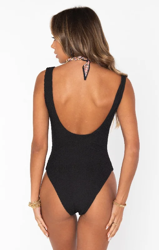 The Scrunch One Piece ~ Black Scrunch